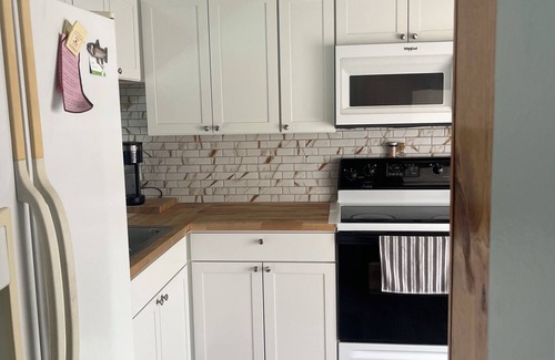 Deltona Lakes Casa | Charming 2-bedroom house with WiFi, AC in fabulous Deltona , Florida