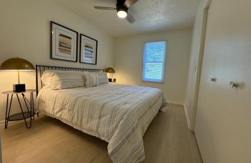 Saugatuck Casa | Charming 2-bedroom house in Saugatuck with AC, WiFi, Pet Friendly