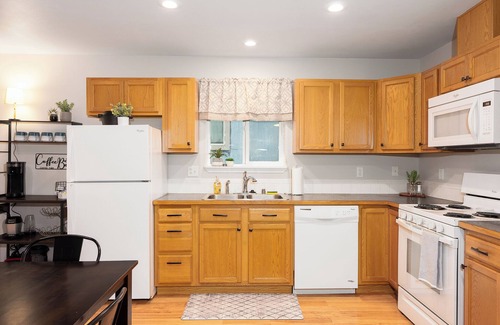West Central Casa | Charming 2-bedroom house in Spokane with WiFi and AC