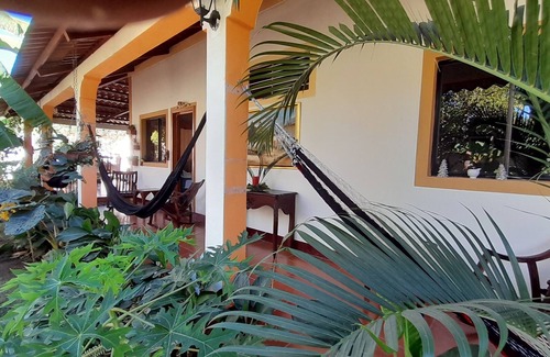 Leon Casa | Charming 2-bedroom house in León with WiFi access
