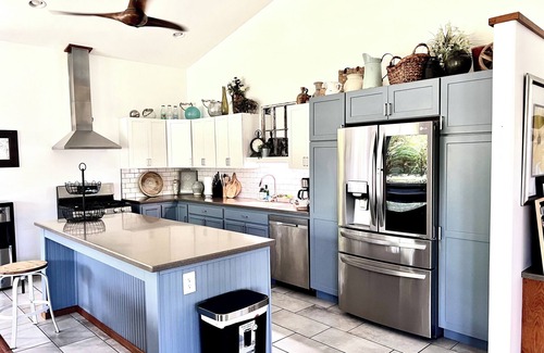 Keaau Casa | Charming 2-bedroom house in peaceful Keaau with WiFi, AC