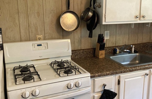 Ocala Casa | Charming 2-bedroom house in amazing Ocala with WiFi, fitness room