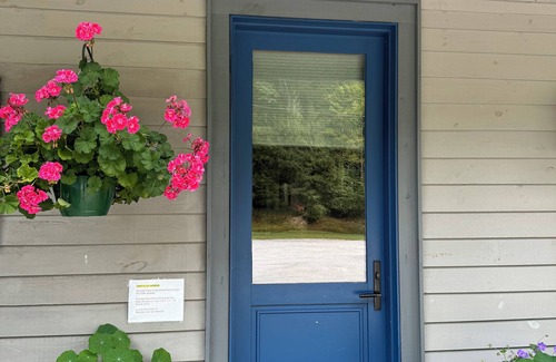 Cullowhee Cabaña | Charming 2 bedroom in between Highlands/Cashiers fireplace, steam shower