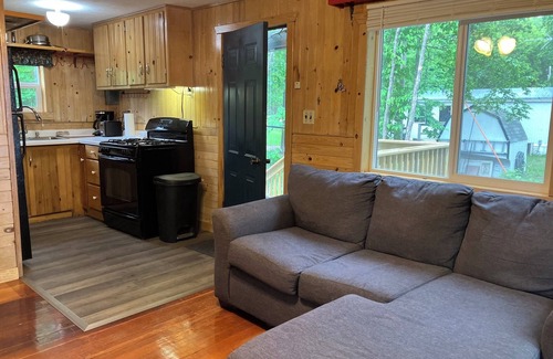 Dent Cabina | Charming 2 bedroom lake cabin
