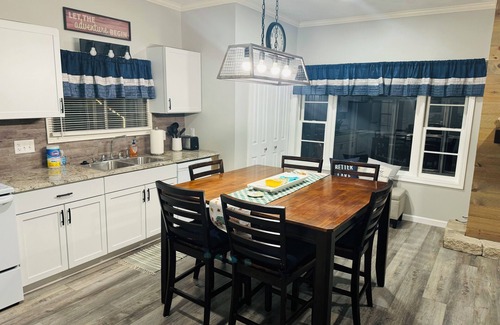 Wolf Creek Casa | Charming 2-bedroom Lake House in Marion with WiFi and AC