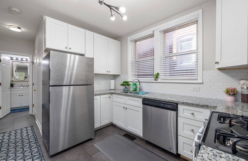 St. Louis Cama Y Desayuno | Charming 2-bedroom near Forest Park, WASHU, SLU, TOWER GROVE