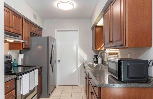 Lafayette Casa | Charming 2-bedroom, queen-bed, townhome in the center of Lafayette with AC, WiFi