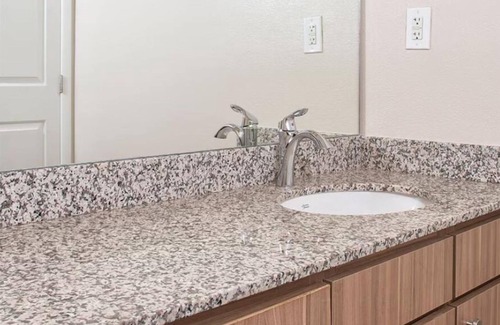 Mission Valley Complejo | Charming 2-bedroom resort with AC, WiFi in fabulous San Diego