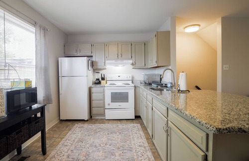 Downtown Wilmington Casa | Charming 2-bedroom townhome with WiFi, AC in Wilmington