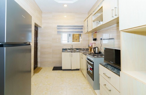Wuse 2 Apartamento | Charming 2-Bedroom Terrace in the Heart of Wuse 2 -Your Perfect Getaway!