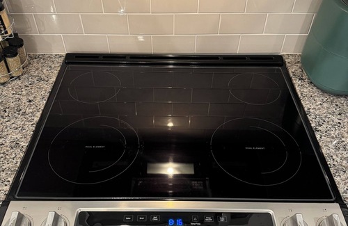 Biddleville Casa | Charming 2-bedroom townhome with AC and WiFi 10 MINUTES FROM DOWNTOWN