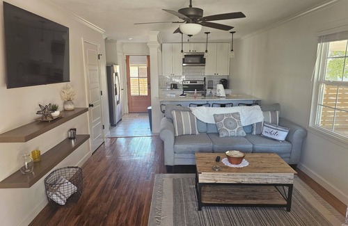 Columbus Casa | Charming 2-bedroom townhome in Columbus with Riverview, very peaceful and quiet!