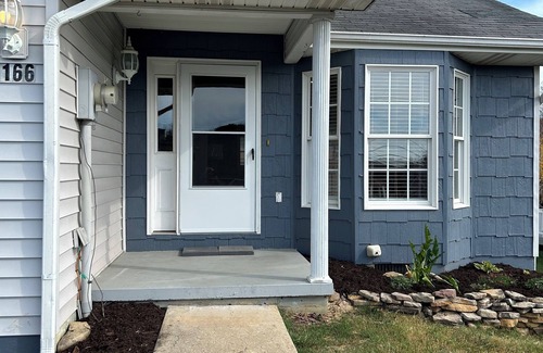 Bristol Casa | Charming 2-bedroom townhome Bristol minutes from local attractions!