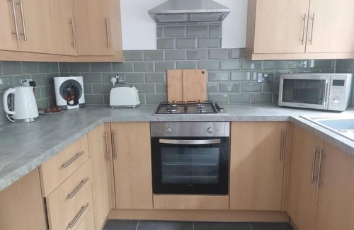 Tredegar Casa | Charming 2 BedRoom Tredegar Gem. Sleeps 4