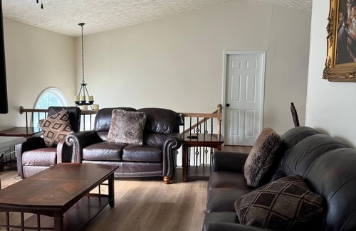 Douglasville Casa | Charming 2-bedroom house in lovely Douglasville with AC, WiFi