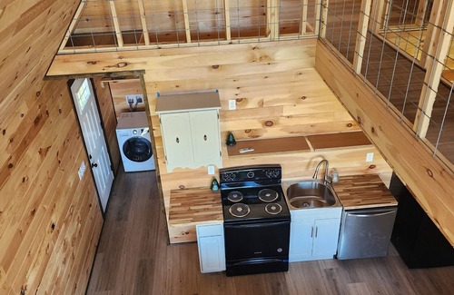 Guntersville Cabina | Charming 2-bedroom cabin with WiFi, AC 5 minutes away from Lake Guntersville