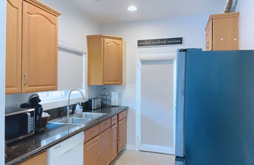 Westminster Casa | Charming 2-bedroom guesthouse family friendly near Disneyland/LittleSaigon