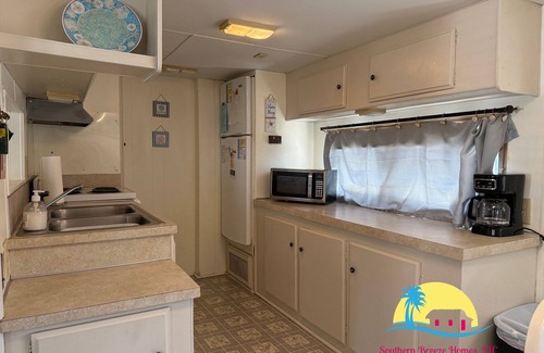 Myrtle Beach Cabaña | Charming 2-bedroom cottage with AC, WiFi in delightful Ocean Lakes