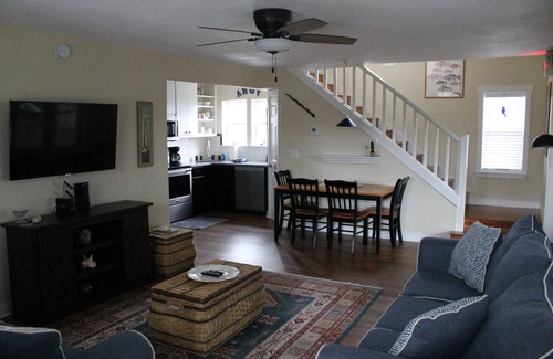 Port St. Joe Cabaña | Charming 2-bedroom cottage with WiFi and AC in Port St. Joe