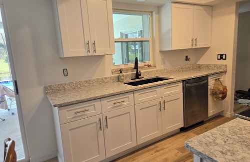 Oakland Hills Casa | Charming 2-bedroom house in wonderful Rotonda West with AC and private pool