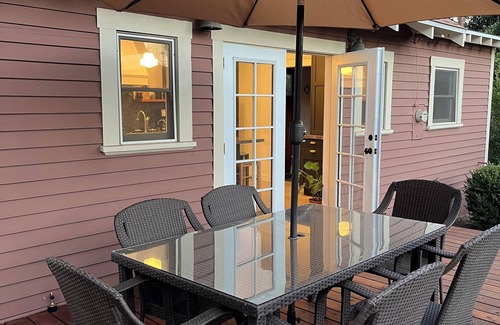 Santa Paula Casa | Charming 2-bedroom bungalow in Santa Paula with WiFi, AC