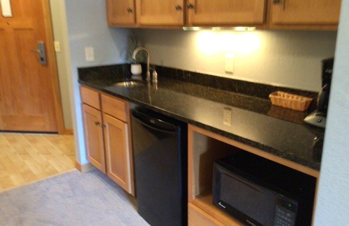 Three Lakes Condominio | Charming 2-bedroom condo with AC, WiFi in superb Three Lakes