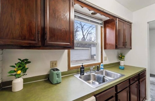 Des Moines Casa | Charming 2 bedrooms with sofa bed townhome wonderful place in Des Moines area