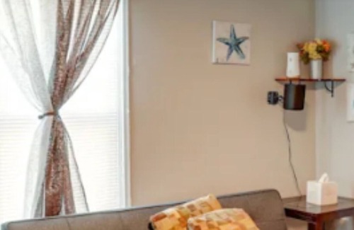 Penbrook Casa | Charming 2-bedrooms house with AC and 2nd floor WiFi in Harrisburg , backyard,