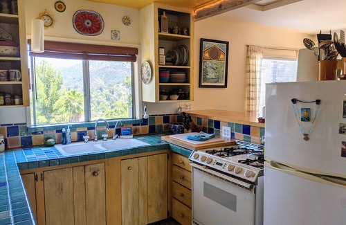 Sylvia Park Casa | Encantadora casa de 2 dormitorios / 2BTH Topanga Canyon