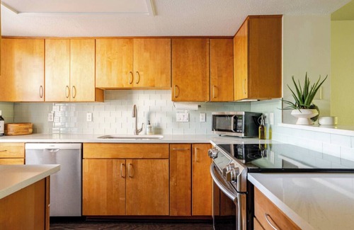 Barton Hills Condominio | Charming 2 BR condo in the desired Zilker neighborhood, walk to Barton Springs