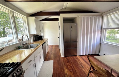 Island Heights Cabaña | Charming 2-BRM Cottage in Tranquil Island Heights - Steps from the River