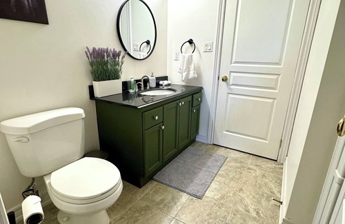 Niagara-on-the-Lake Cama Y Desayuno | Charming 2 bedroom bed & breakfast in fabulous Niagara-on-the-Lake with pool