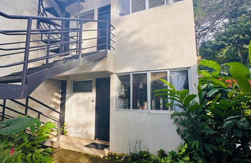 Jacó Villa | Charming 2-bedroom villa in wonderful Punta Leona with rooftop & patio. Pool
