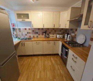 Southville Casa | Charming 2 double bed cottage style house
