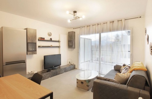 Le Bourget-du-Lac Apartamento | Charming 2 room apartment 300m walk from Lac du Bourget!