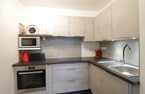 Le Bourget-du-Lac Apartamento | Charming 2 room apartment 300m walk from Lac du Bourget!