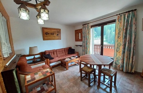 Station de Drouzin le Mont Apartamento | Encantador apartamento 2 piezas con balcón y parking en Col du Corbier