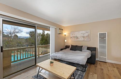 La Mesa Apartamento | Charming 2 Room La Mesa Casita w/Pool, BBQ & Yard