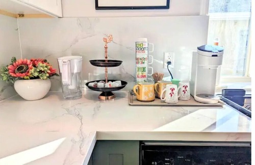Monrovia Casa | Charming 2B1B w/EV Tesla on Rt 66 near City of Hope and Everything