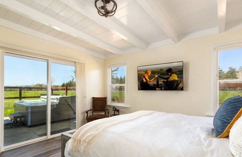 Solvang Casa | Charming 2bd 2br Cottage w/ Jacuzzi on Horse Ranch