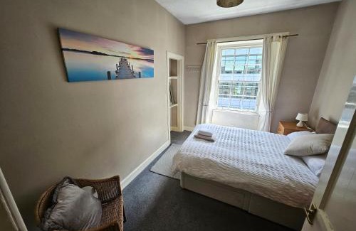 Tollcross Apartamento | Charming 2BD Flat 10 Minutes to Edinburgh Castle