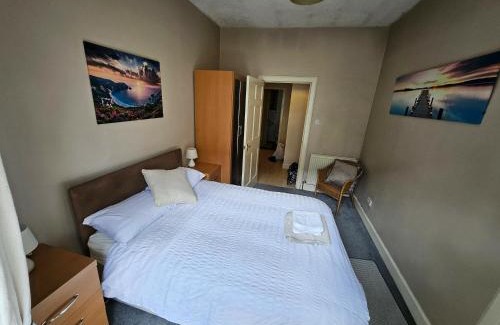 Tollcross Apartamento | Charming 2BD Flat 10 Minutes to Edinburgh Castle