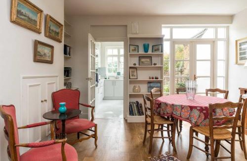 Hammersmith Broadway Apartamento | Charming 2BD House with Garden in Hammersmith
