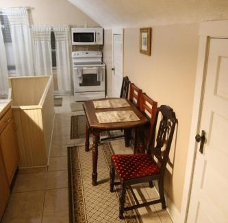 Clifton Apartamento | Charming 2BD near UC, Hospitals,ZOO