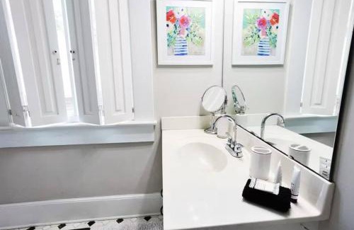 Old Shandon Casa | Charming 2Bed 2Bath Bungalow Shandon