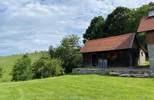 Carasova Cabaña | Charming 2bed Cottage in Carasova, Banat Mountains