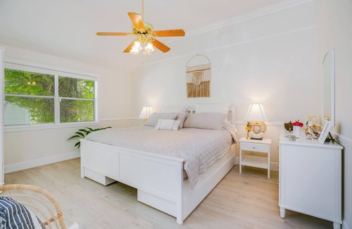 Ojai Otro | Charming 2bedroom Farmhouse in tranquil Ojai with views of the Sacred Topa Topas