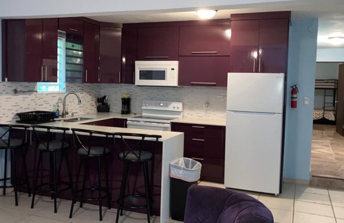 Palmas Apartamento | Charming 2Bedroom House-5 Beds-Sleep 10- UNIT 1