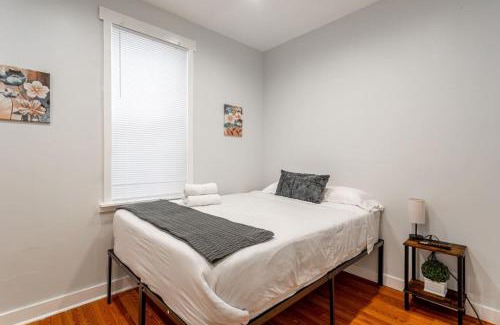 Constable Hook Apartamento | Charming 2BR 1BA Apartment Near NYC Airport