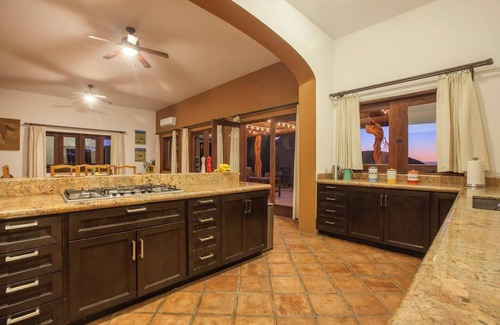 Pichilingue Casa | Charming 2BR/1Ba farm house close to Balandra